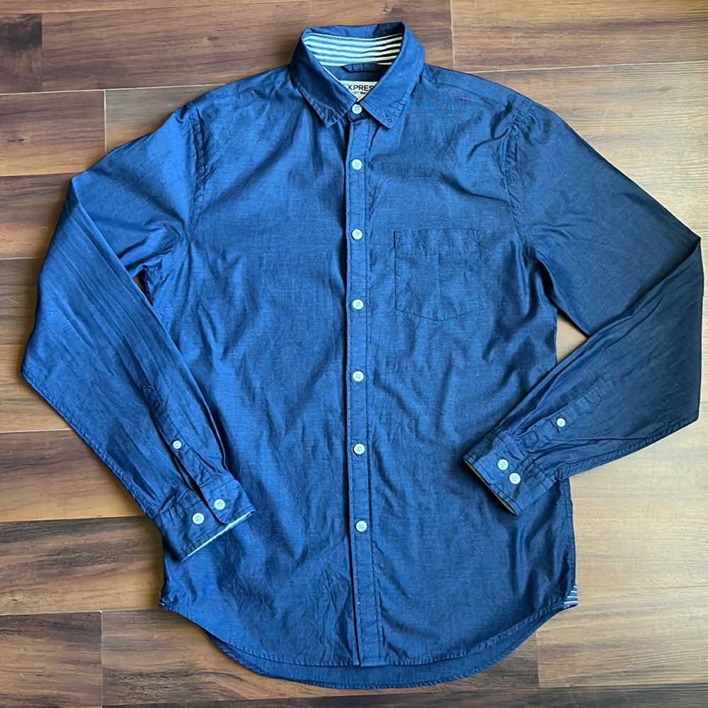 Express Men’s Soft Wash Dress Shirt Size Small